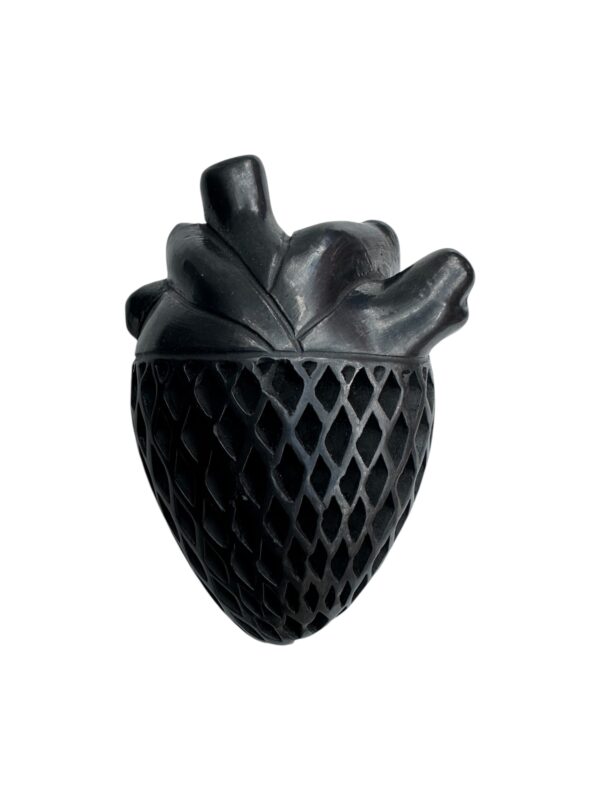 Corazon Mediano Barro Negro 02