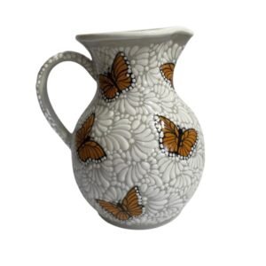 Jarra 25 Cm Fondo Tradicional Blanco Mik Mariposas