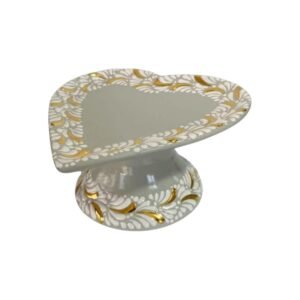 Base Para Pastel Forma De Corazon Chico Fondo Tadicional Blanco Mik Centro Limpio Destellos De Oro