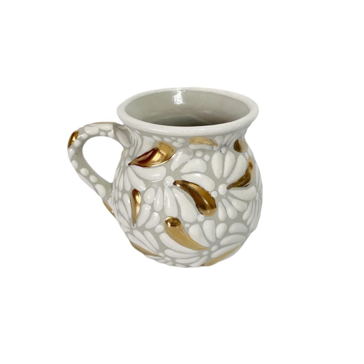 Jarrito Fondo Blanco Con Blanco Mik Destellos De Oro